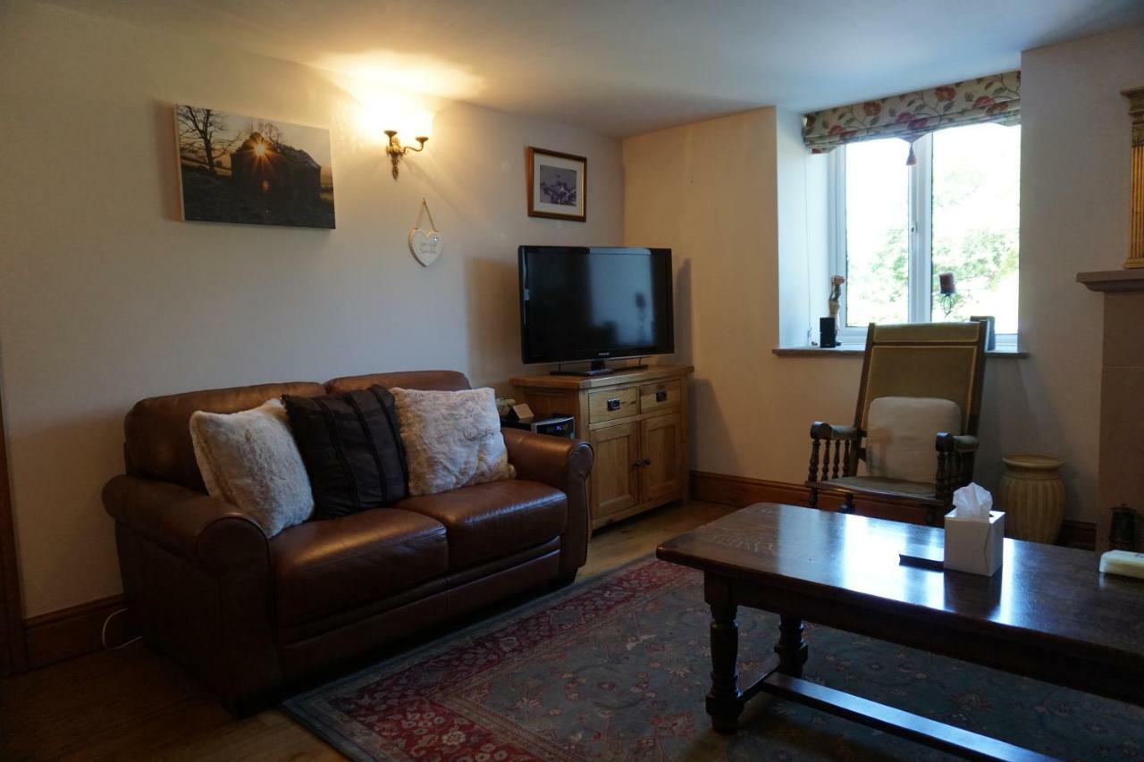 Chapel Croft Guest House Biddulph  外观 照片
