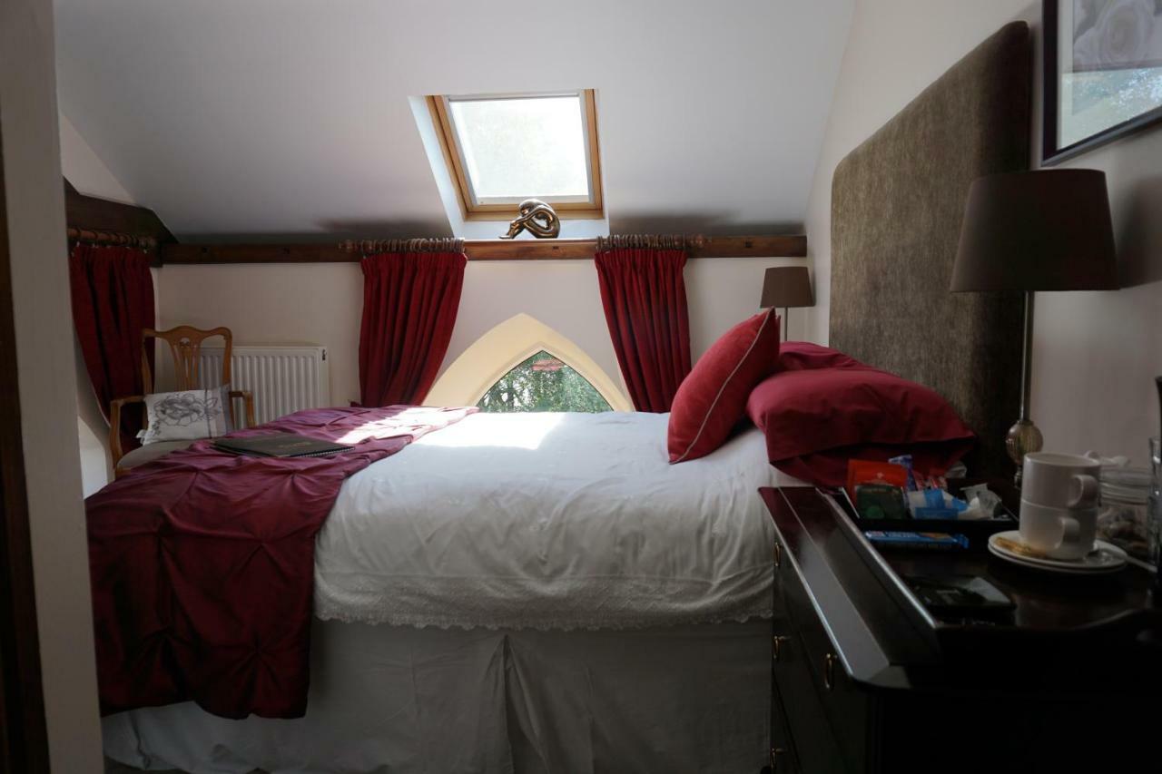 Chapel Croft Guest House Biddulph  外观 照片