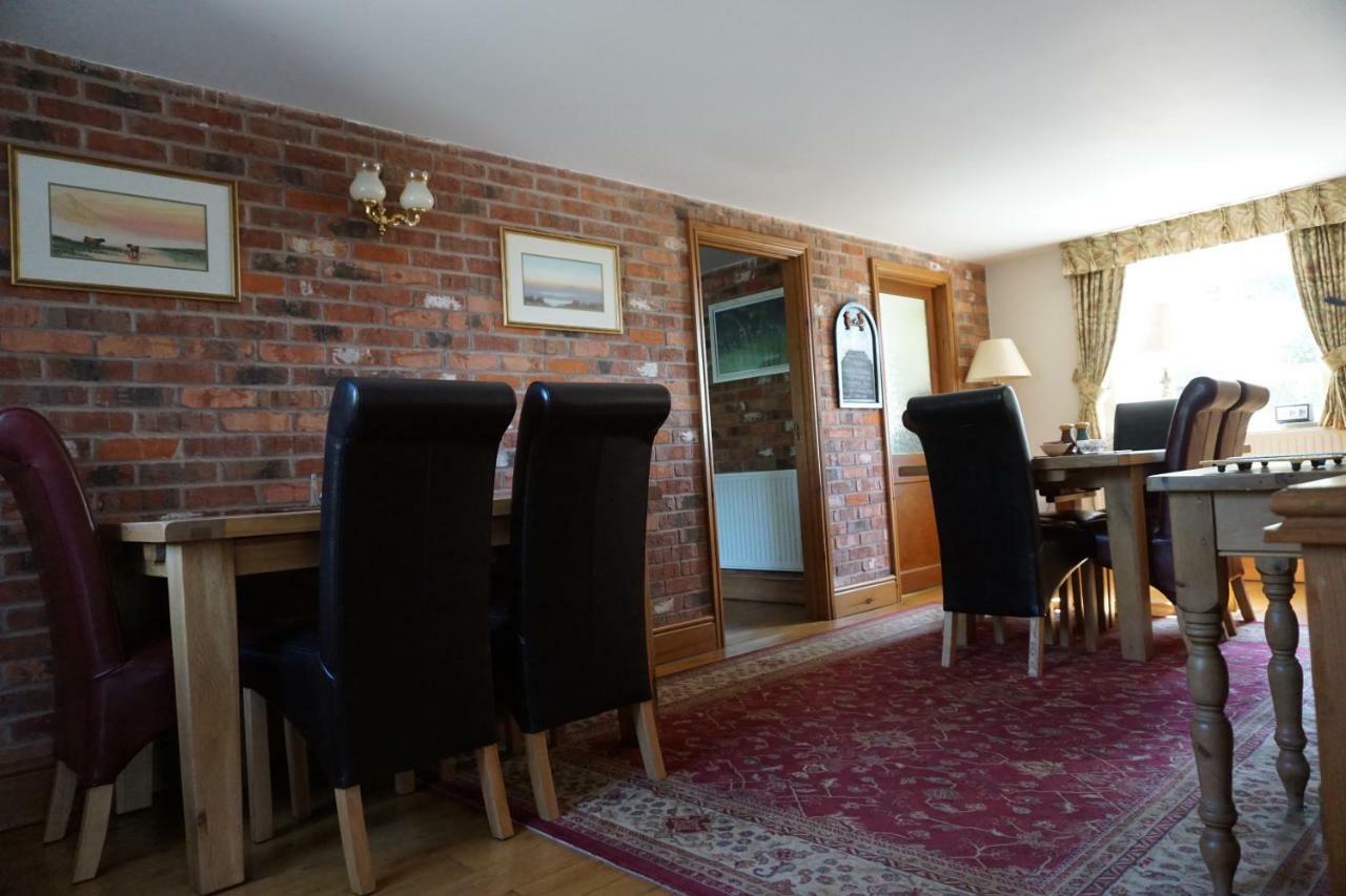 Chapel Croft Guest House Biddulph  外观 照片